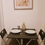 Charmant Studio Au Pied De Montmartre Dans Residence Avec Gardien Et Camera De Surveillance